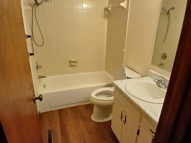 2141 Northeast Rd SE — Photo 6