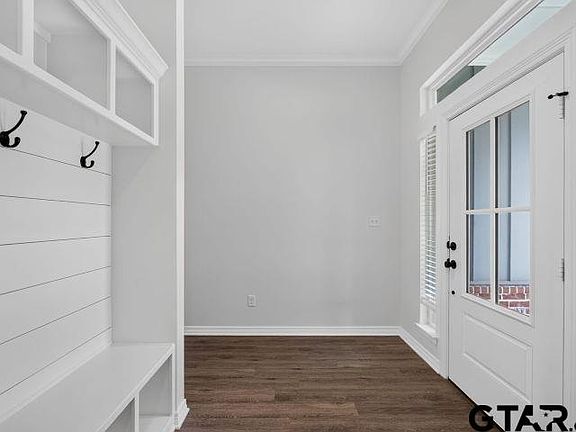 2nd image of 3091 Royal Garden Rd