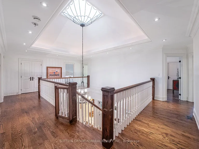 35 Wentworth Ave — Photo 24