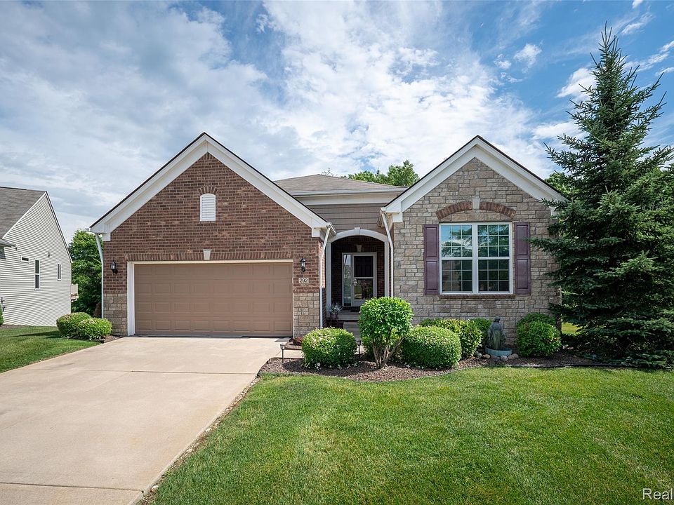 1st image of 292 Bryce Ct