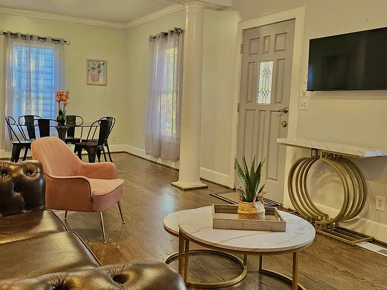 1179 Francis St NW — Photo 6