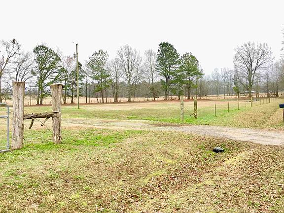 4th image of 628 County Road 323