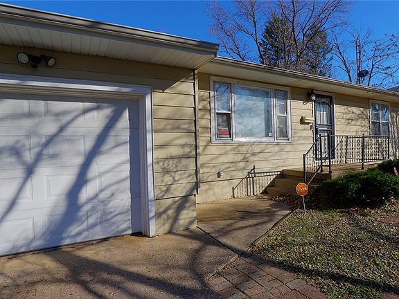 3rd image of 2270 Yorkshire Dr