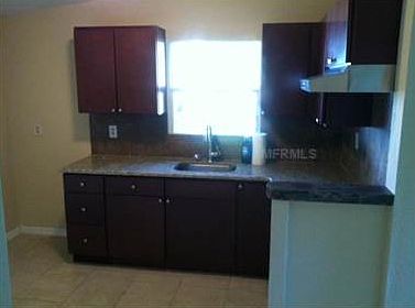 5th image of 2046 Nellie St