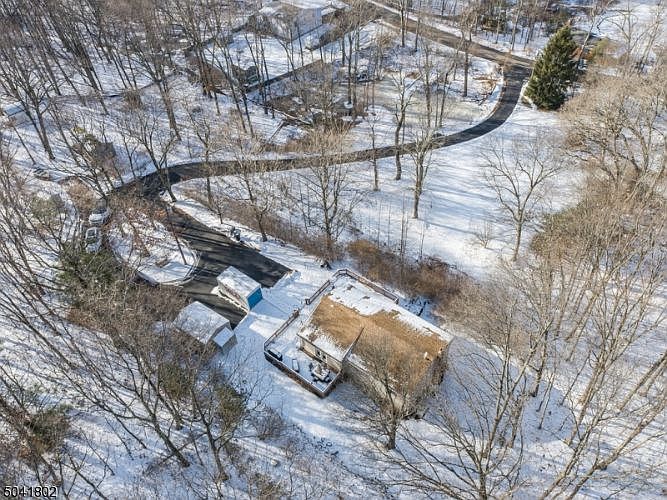 1st image of 284 Lakeview Dr