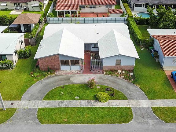 3rd image of 12465 SW 33rd St