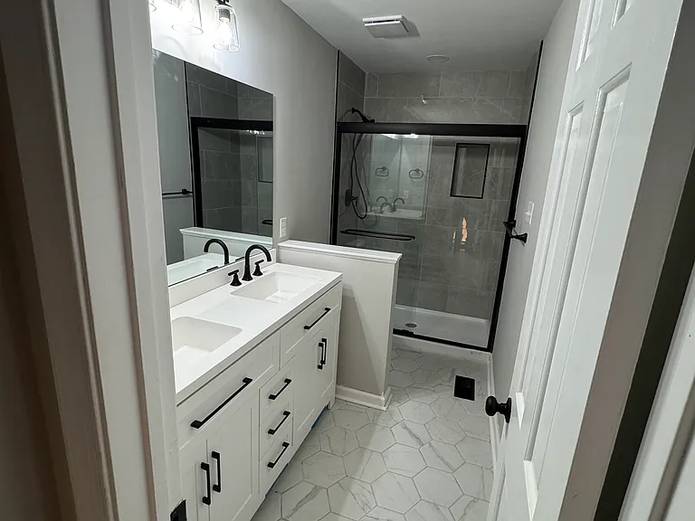 816 Moffat Ln — Photo 8