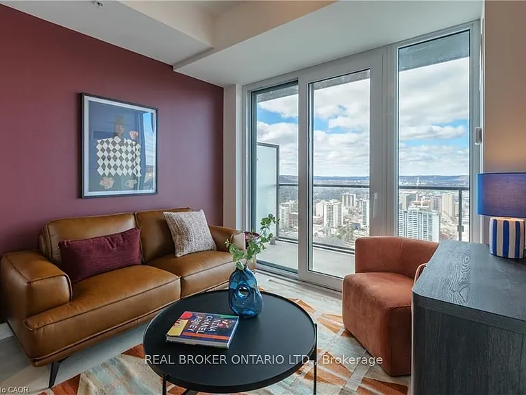 75 James St S #2701 — Photo 4