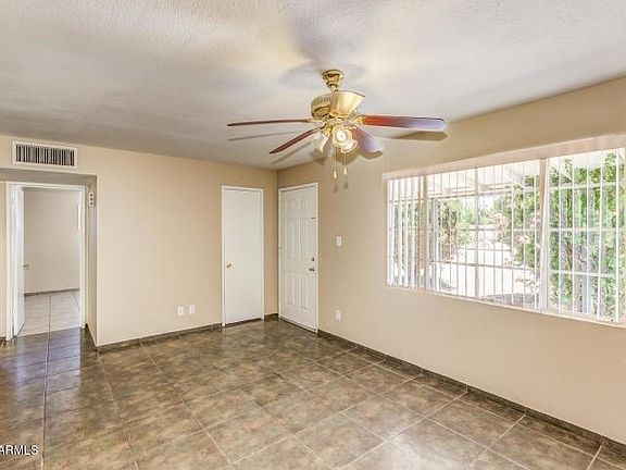 5th image of 8302 N 28th Dr