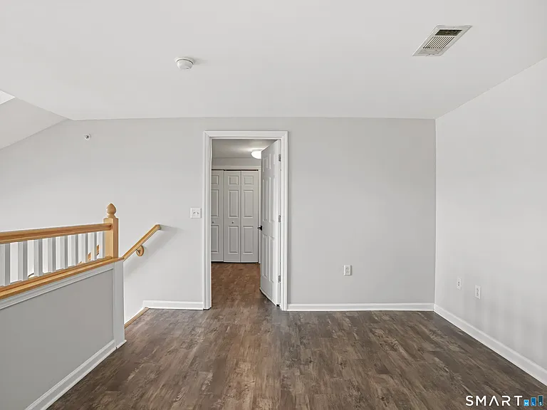35 W Broad St #404 — Photo 24