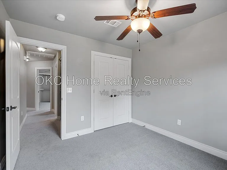 625 NE 23rd St — Photo 41