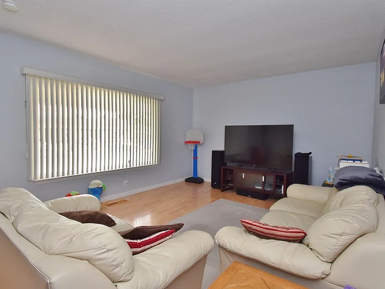 35263 Gawain Ct — Photo 3