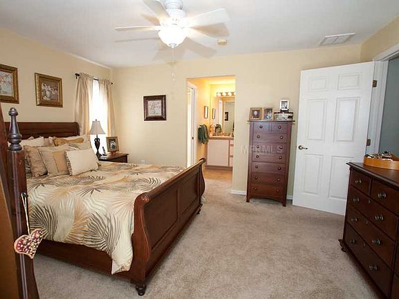 4th image of 241 Lourdes St