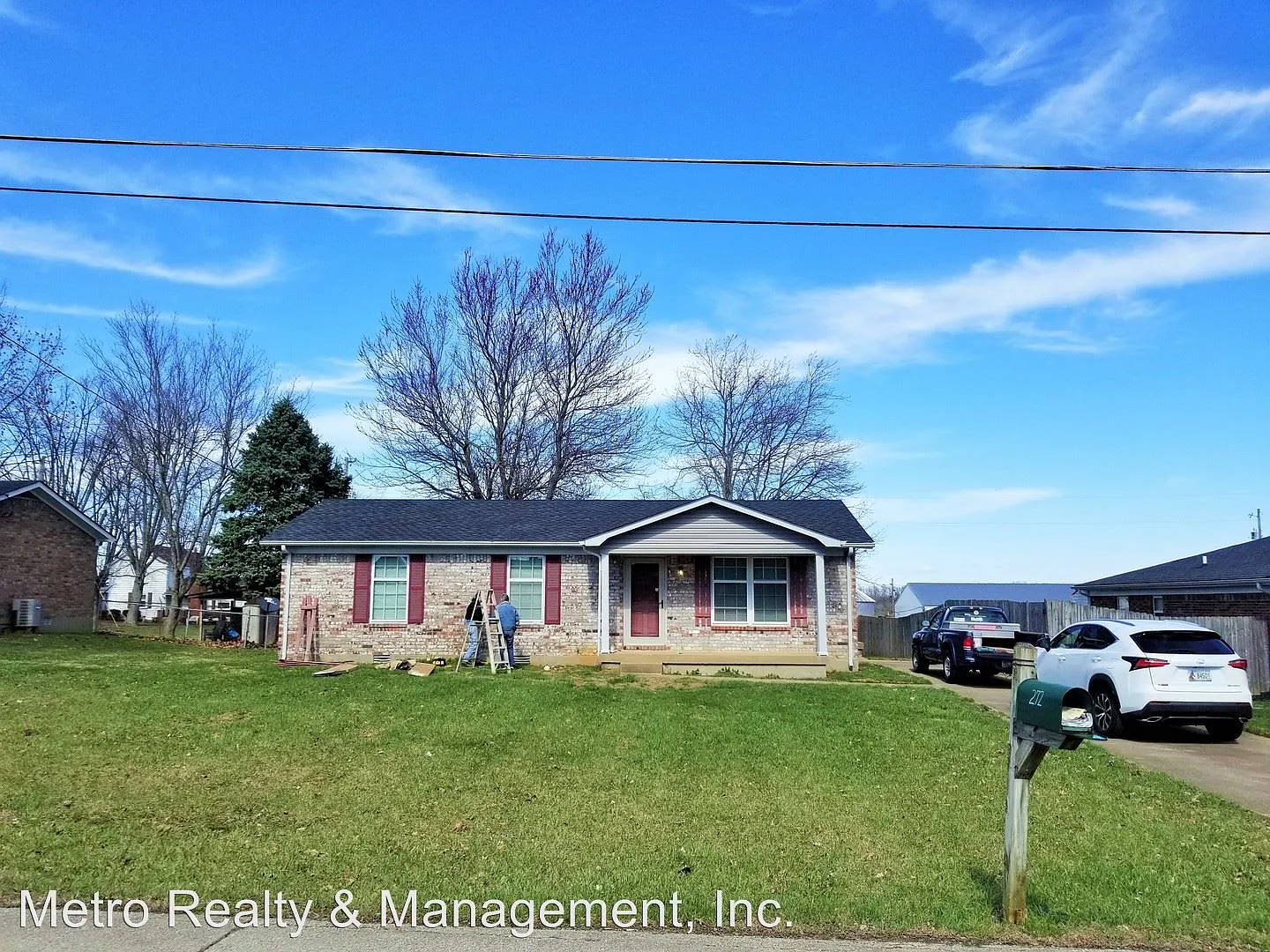 272 Joy Ave photo 1