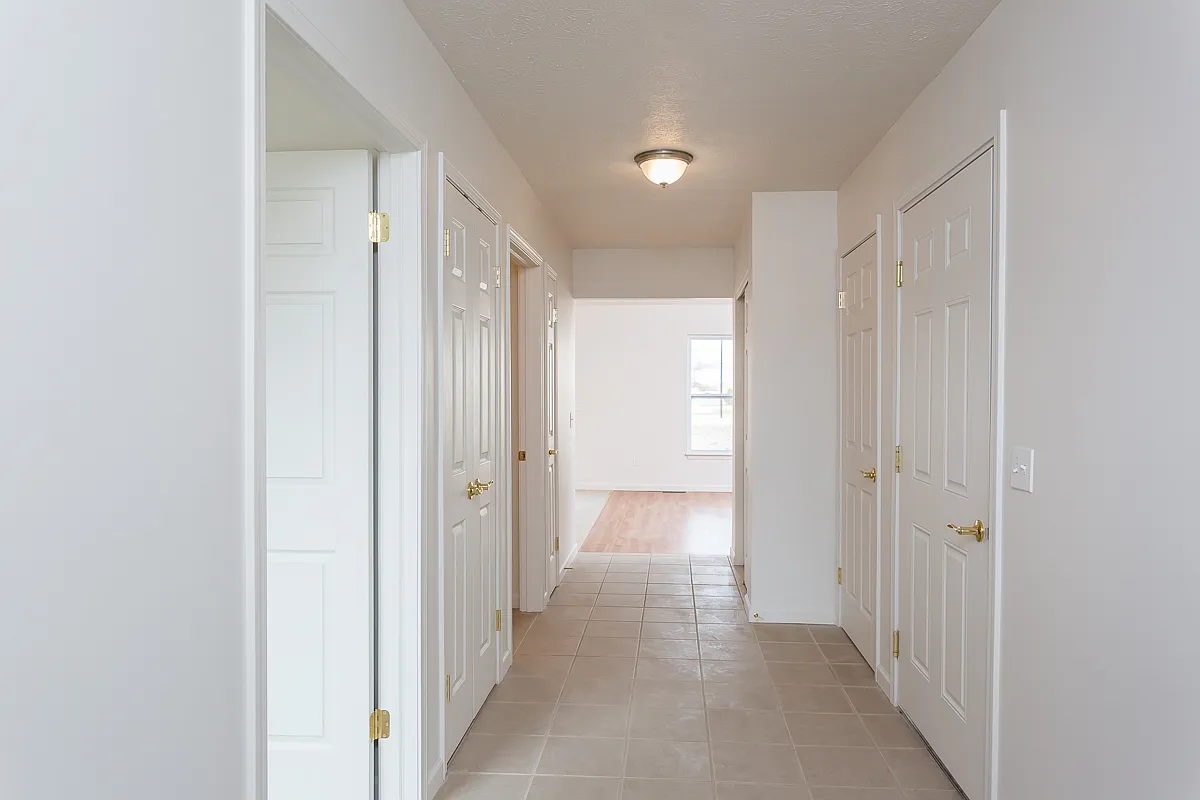 Ivy Bridge Extension 2 Br Ranch — Photo 4