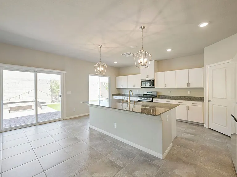3752 Berenices Ave — Photo 8