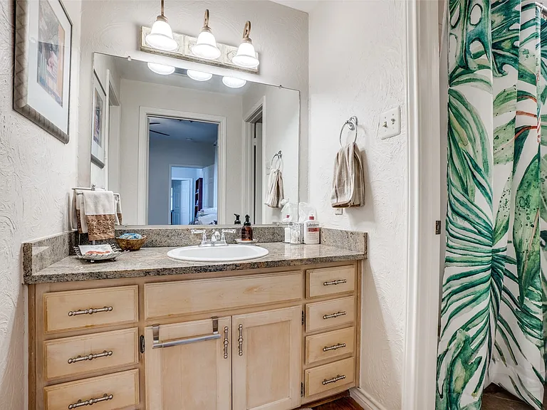 4232 McKinney Ave #111 — Photo 11