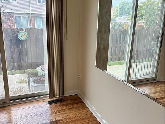 2nd image of 19975 S Great Oaks Cir