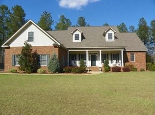 621 Saxony Dr, Dublin, GA 31021