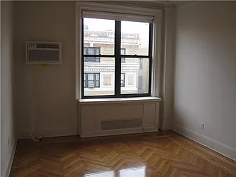 Rented by Siderow Residential Group