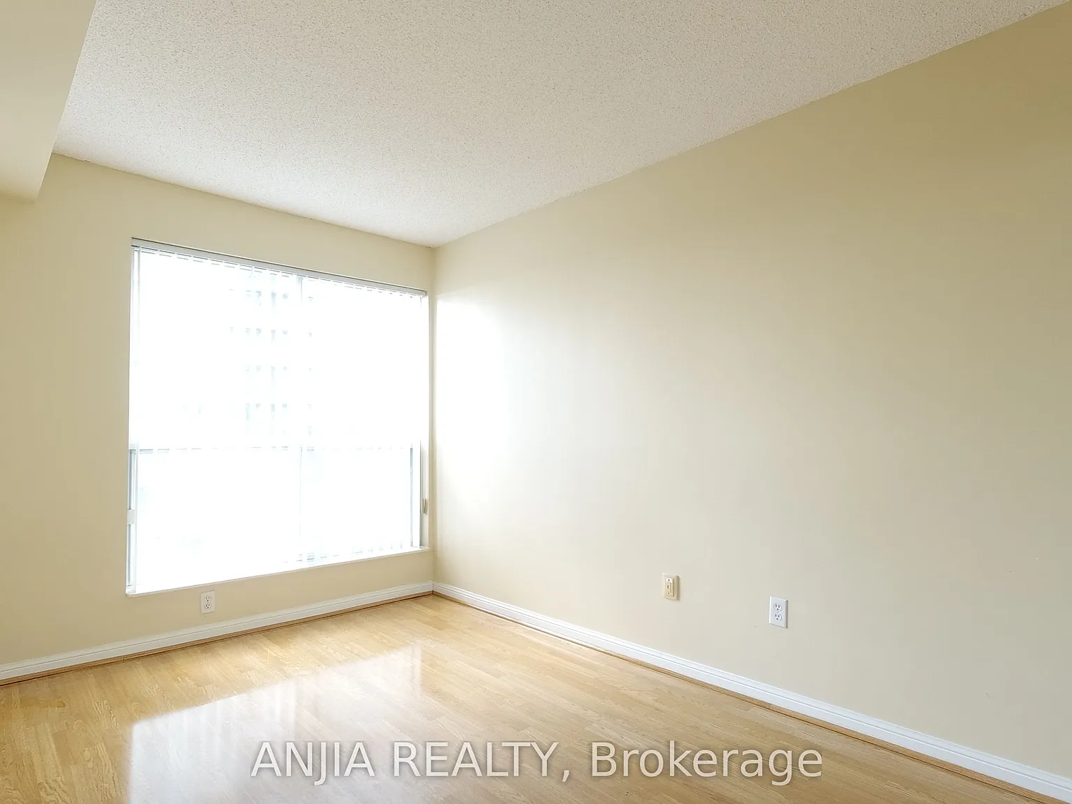2 bed, $2,700 — Photo 4