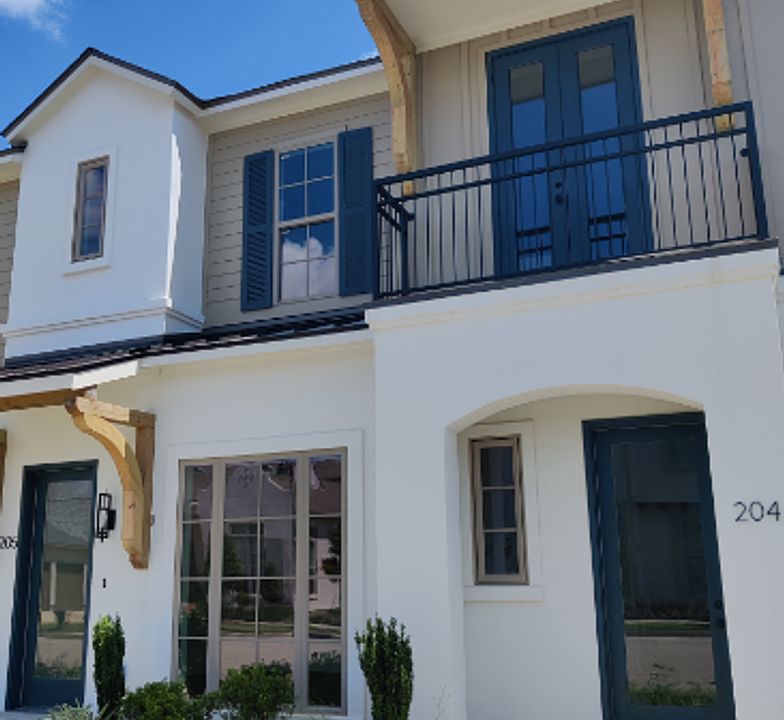 1st image of 115 Gaunt Ln #605