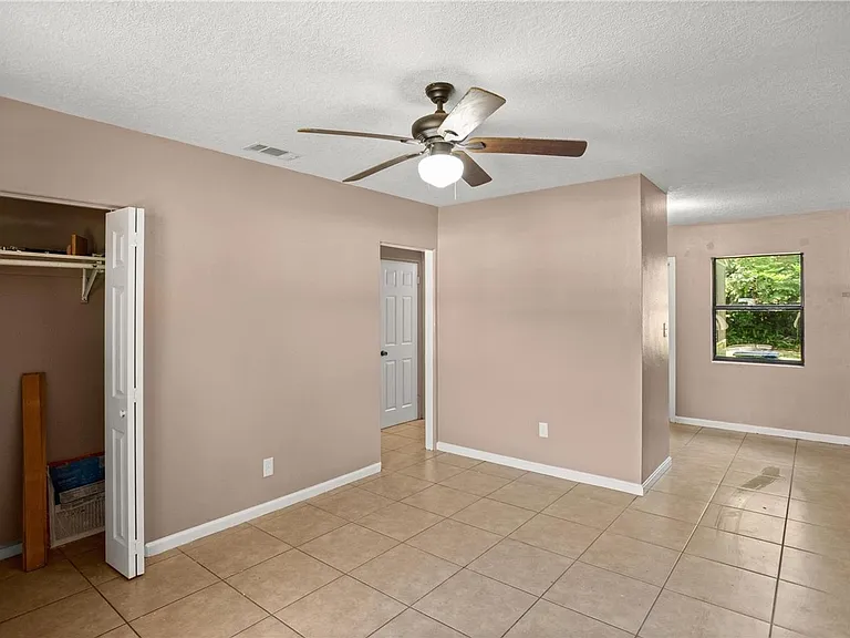2150 NE 3rd St — Photo 3