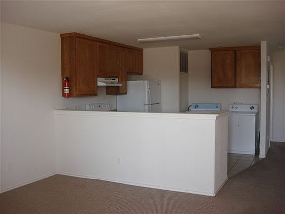 2nd image of 113 N Linares St APT D