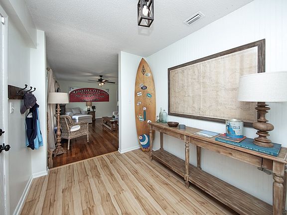 2nd image of 160 Avenue D