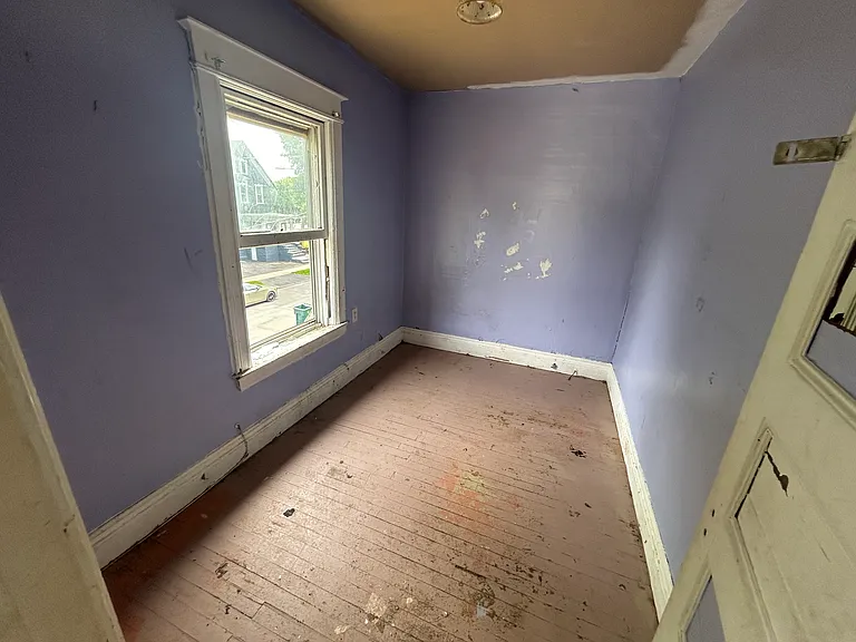 4 New York St #2 — Photo 8