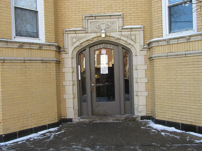 2251 W Rosemont Ave #1 — Photo 2