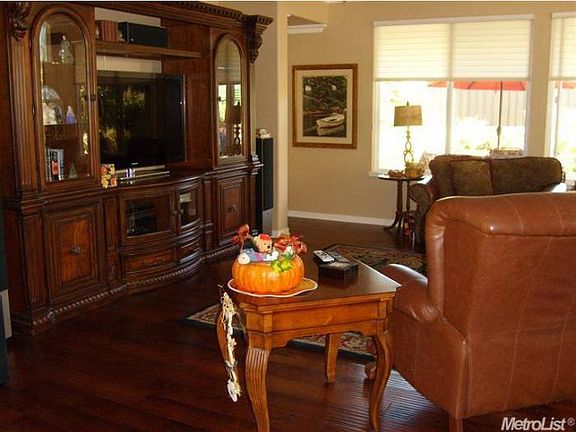 5th image of 333 Sawmill Ln