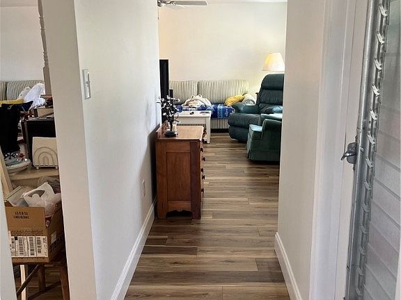 5th image of 3558 Pine Tree Dr