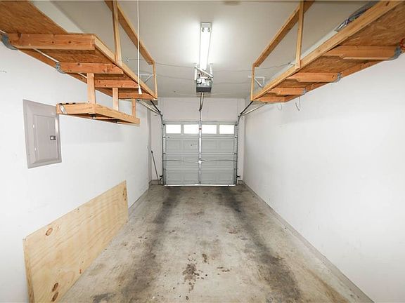 3rd image of 611 Zennia St #B
