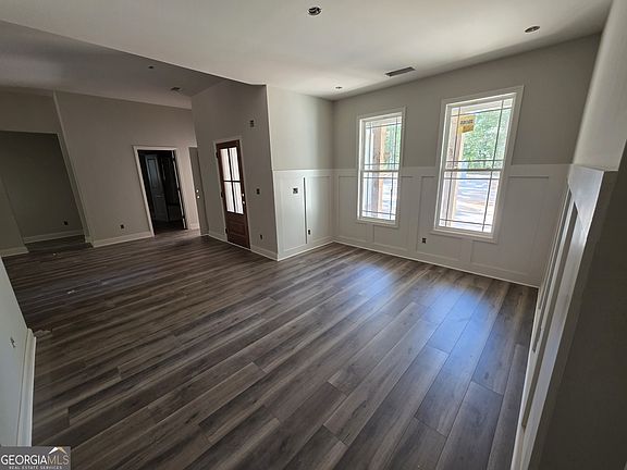 4th image of 215 Panola Rd