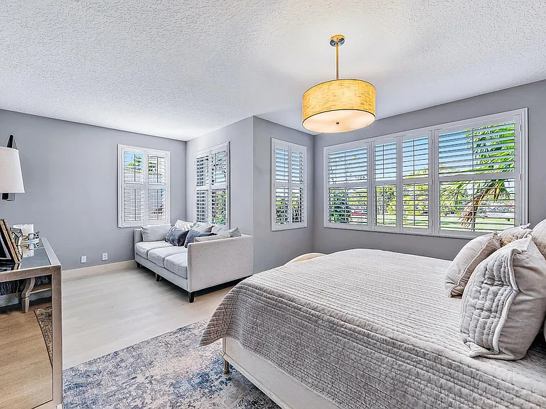Resort Ln — Photo 15
