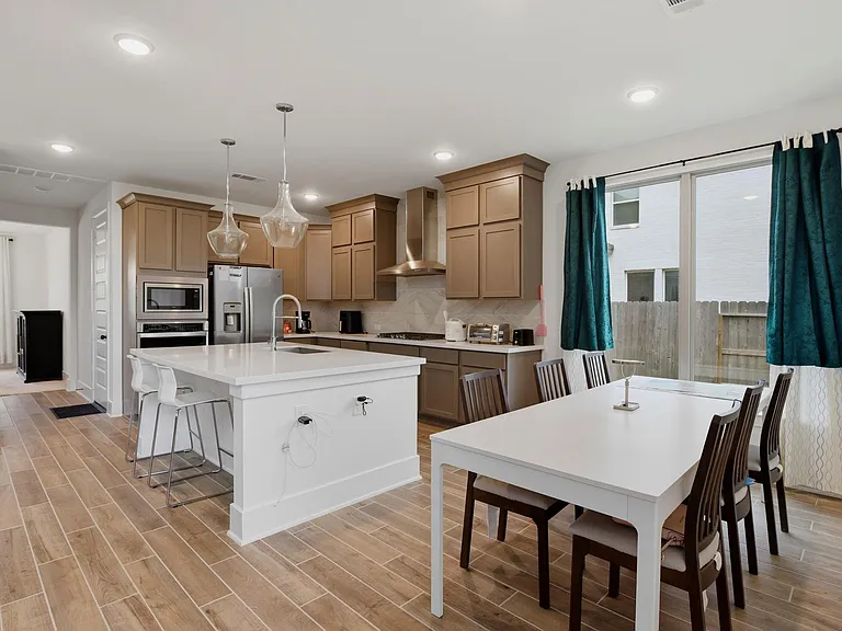 6518 Poplar Meadow Ln — Photo 14
