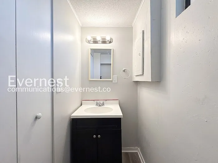 11912 Beacon Ave — Photo 20