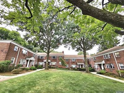 192 Hillside Ave, Leonia, NJ, 07605