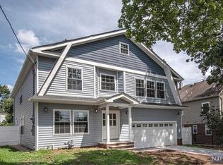 10 Grant Ave, Nutley, NJ 07110