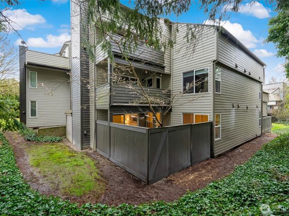 11917 93rd Lane NE #103, Kirkland, WA 98034