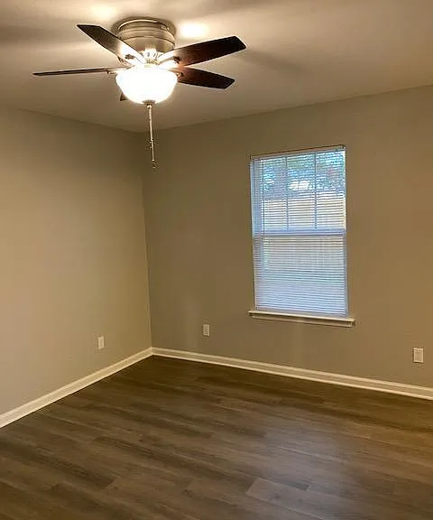 4710 W Fairfield Dr — Photo 8