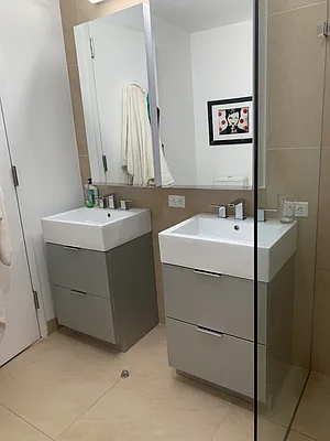 Rented by The Roebling Group | media 7