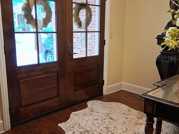 4th image of 111 Club Ln Unit 2