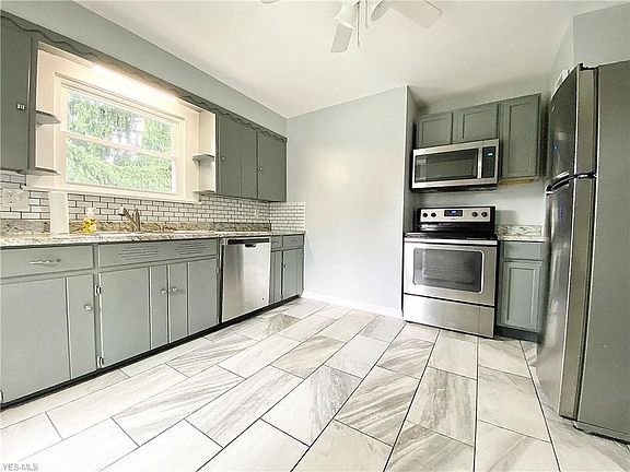 5th image of 1736 Glenmount Ave