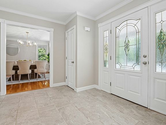 5th image of 11 Dicarlo Rd