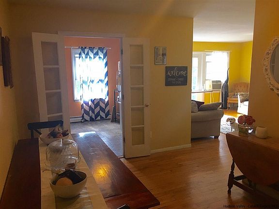 2nd image of 114 Huguenot St