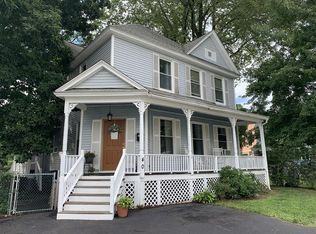 40 Sycamore St, Lowell, MA 01852
