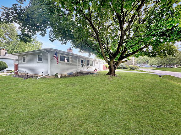 2nd image of 312 Briargate Dr