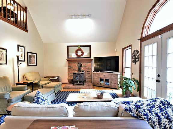 4th image of 75 Denbigh Dr